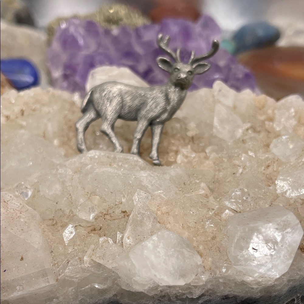 2.20.26-14 Charming Silver Pewter Stag Brooch from Crystal Legends